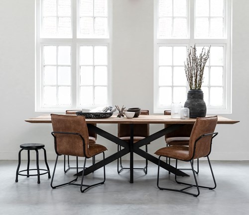 Curves dining table - RI 200014 Side chair Delaware_Sfeer