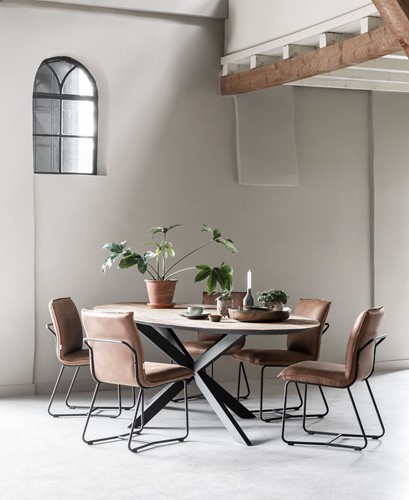 TI 601384 Dining table Shape oval + RI 200014 Side chair Delaware_Sfeer 1