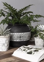 ML 430848 Tribal vase large black