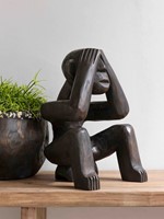 ML 890946 See nothing statue_sfeer