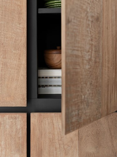 MP 204007 Cupboard Metropole high_Detail