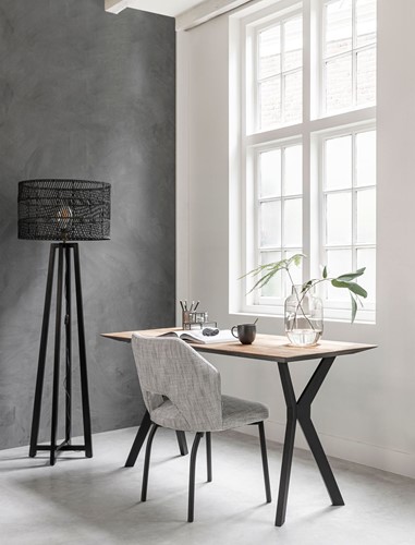 MP 204725 Writing desk Metropole + ML 521924 Floor lamp Es Canar black + Side chair Bloom_Sfeer 1