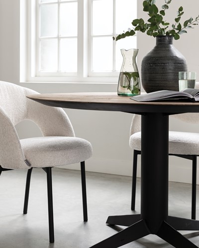 SO 250531 Dining table Soho | ML 749813 Side chair Arca_Sfeer 2
